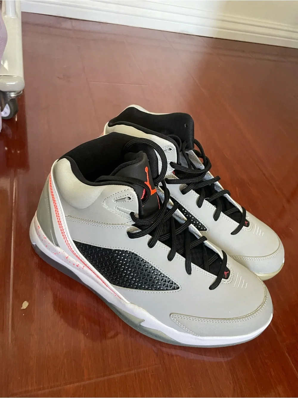 Jordan Flight Remix Mid - Gray/Black/Red Accent